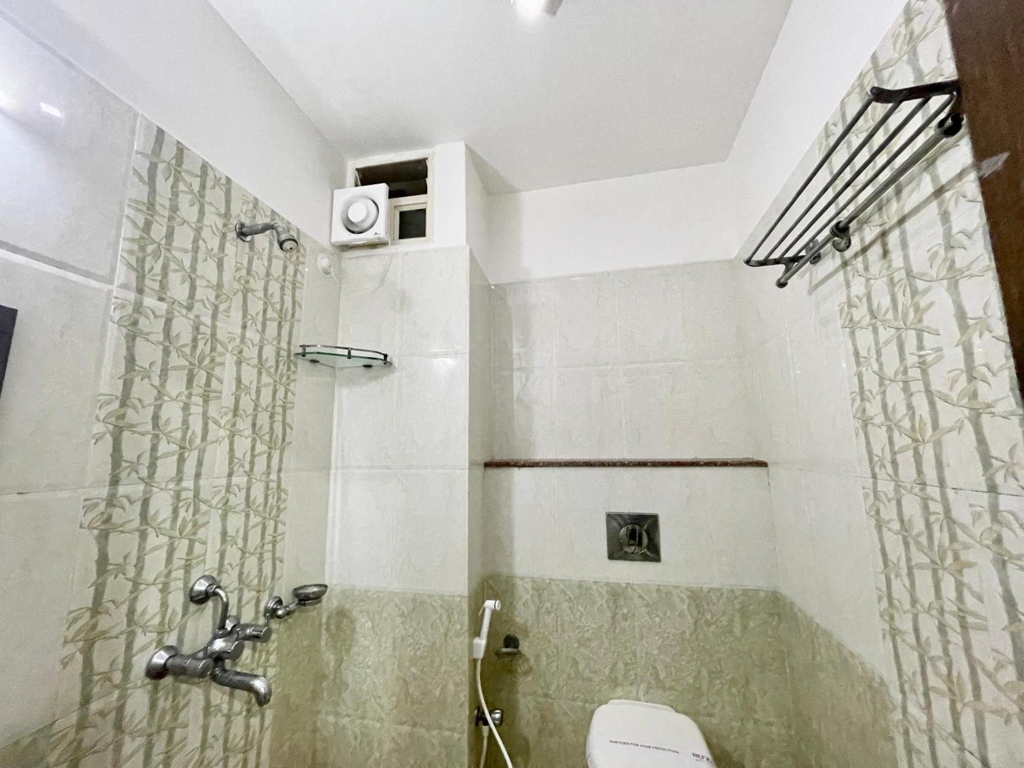 Close Hotel Puri