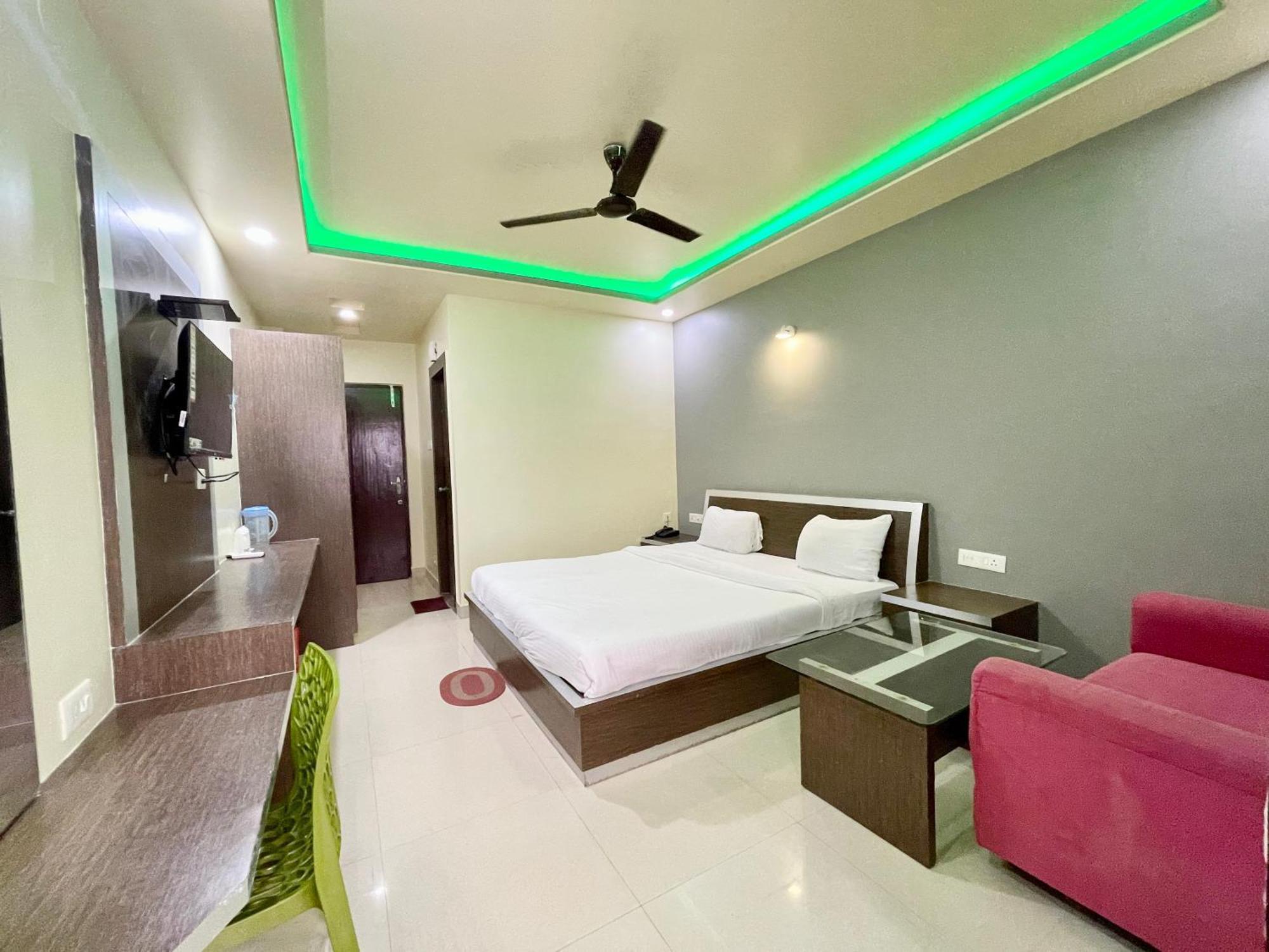 Close Hotel Puri