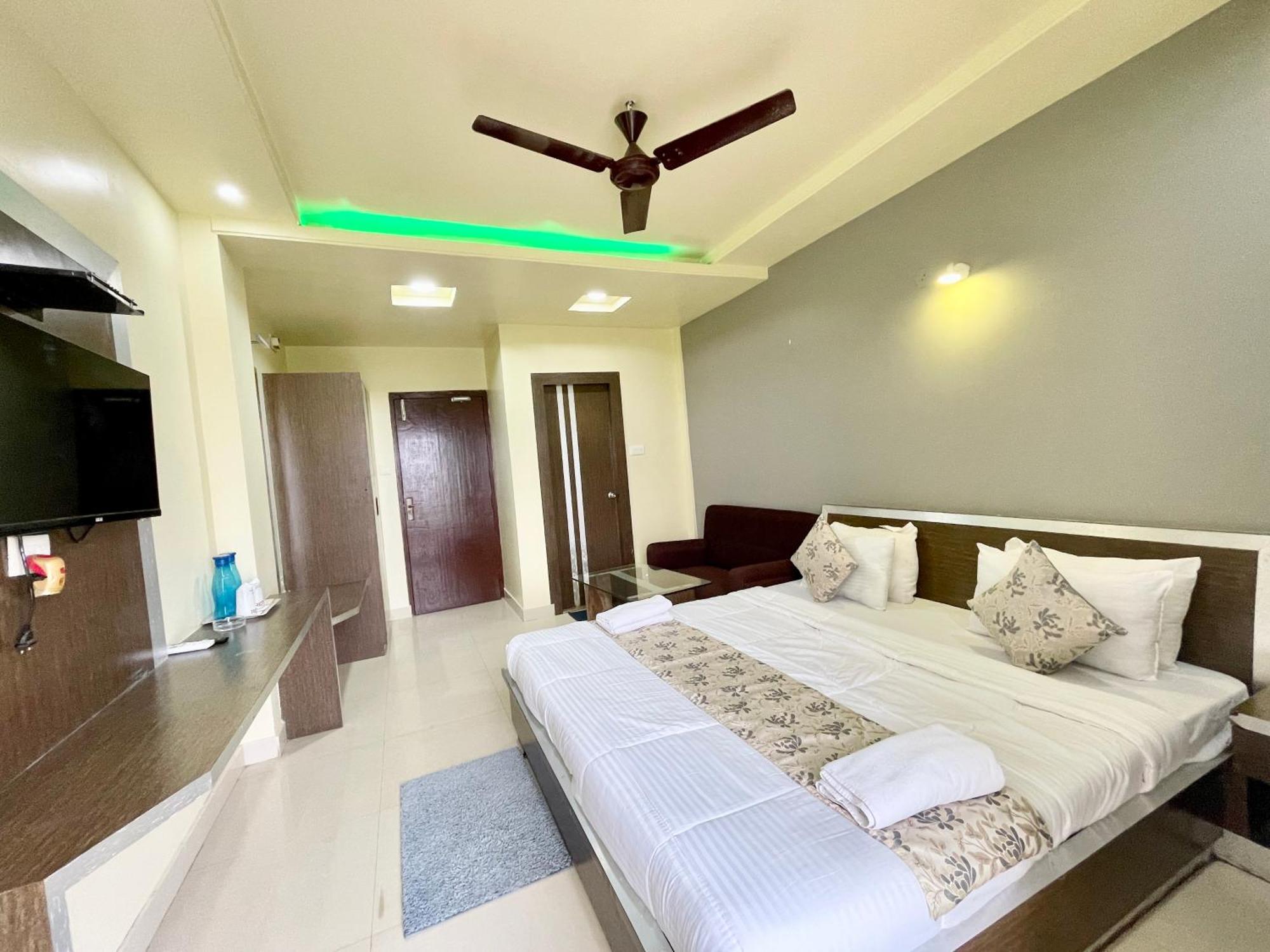 Close Hotel Puri